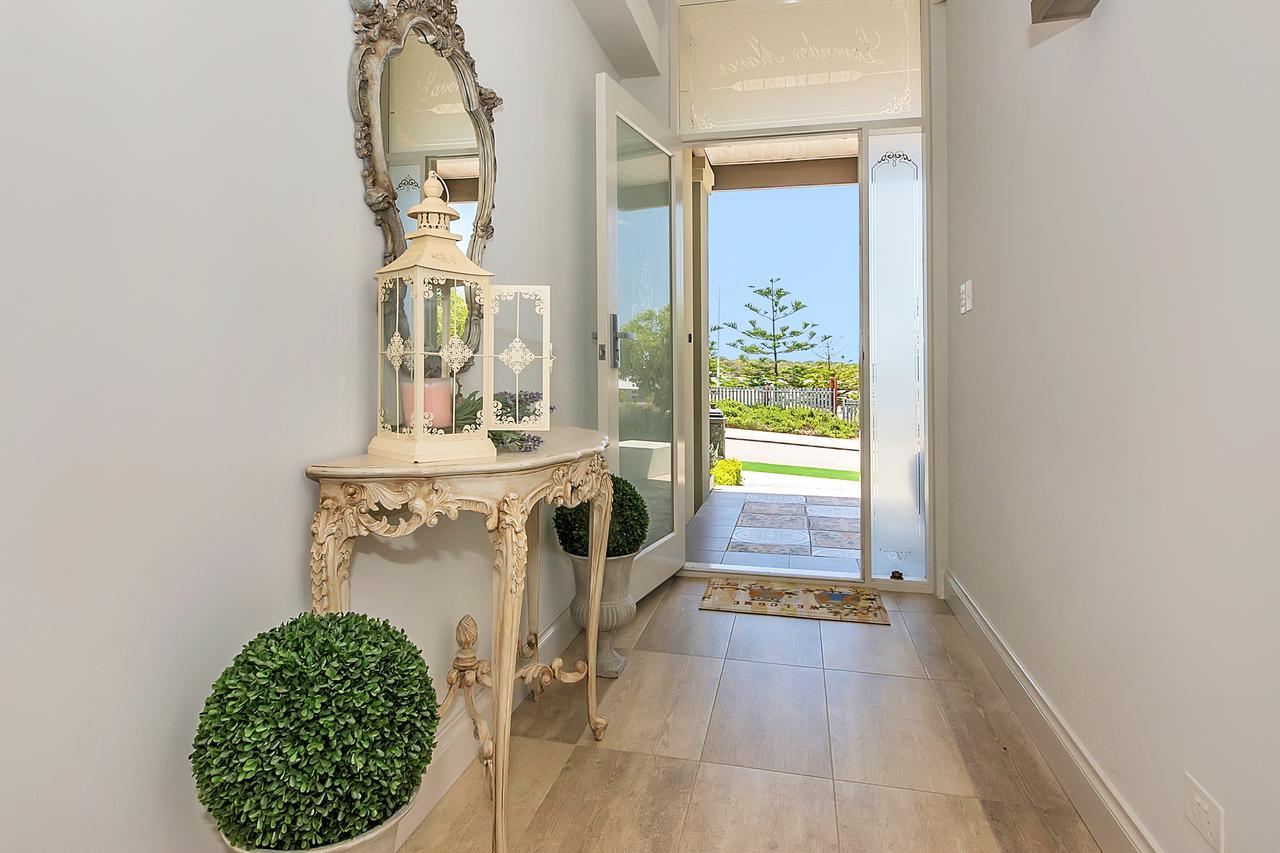 Lavender Manor Bnb Bed & Breakfast Alkimos Dış mekan fotoğraf