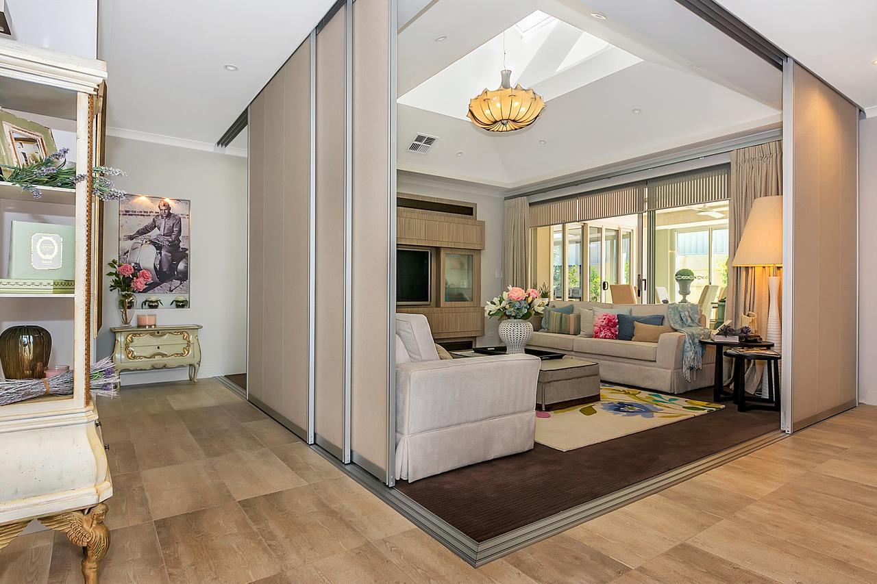 Lavender Manor Bnb Bed & Breakfast Alkimos Dış mekan fotoğraf